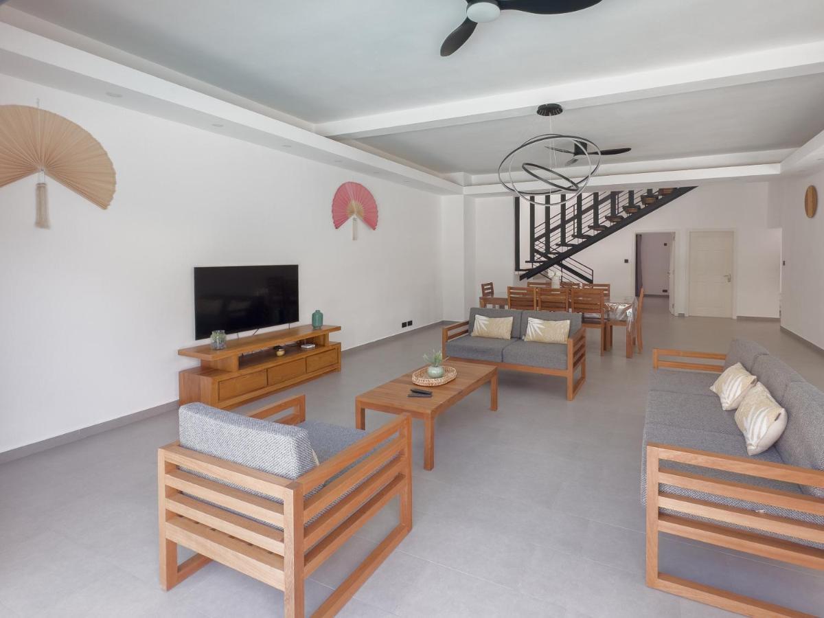 Spacious 4 Bedrooms Villa With Infinity Pool 그란데 바이예 외부 사진