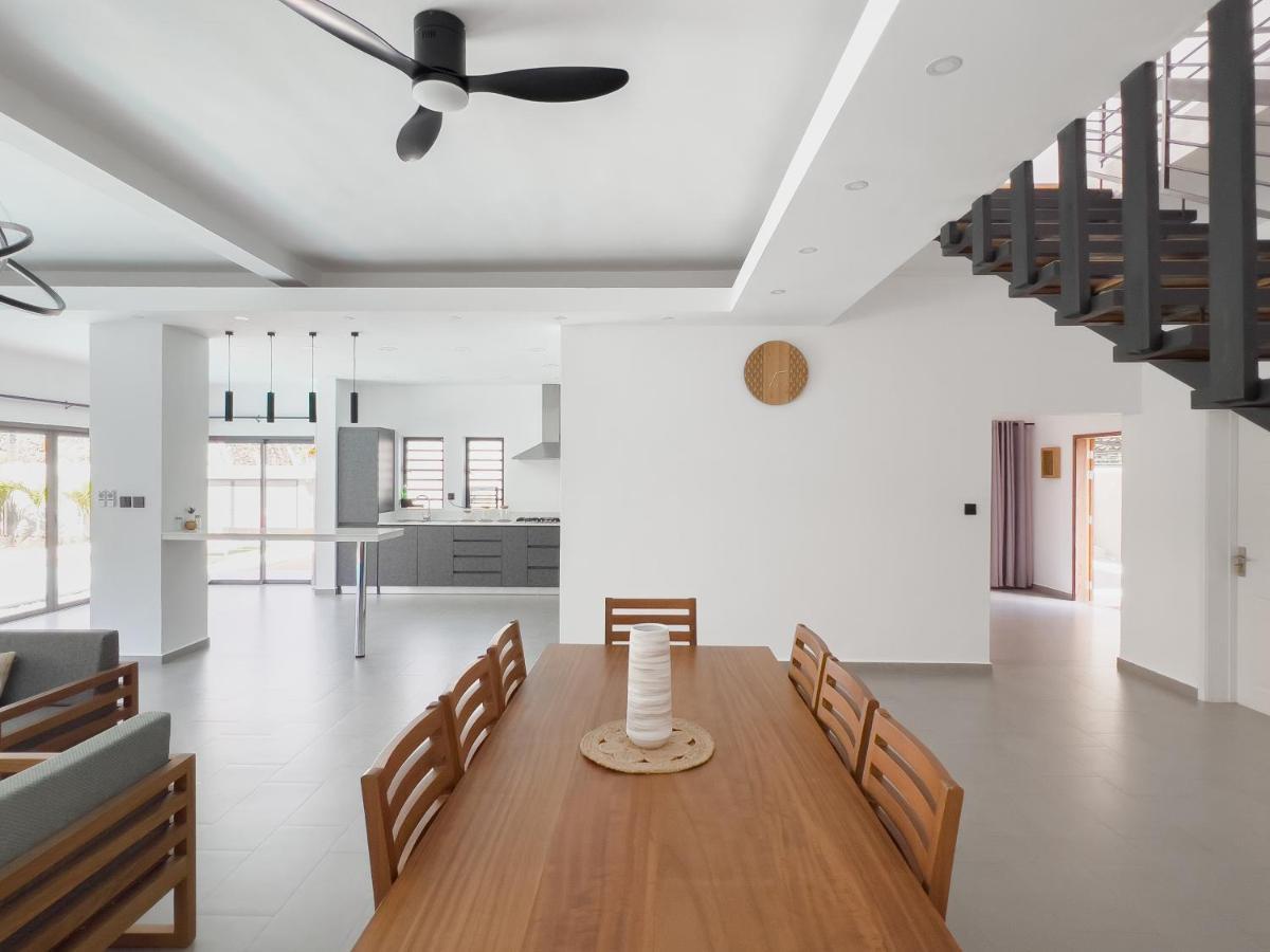 Spacious 4 Bedrooms Villa With Infinity Pool 그란데 바이예 외부 사진